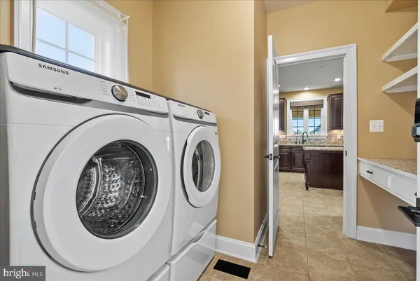 $1,600,000 | 42470 Fawn Meadow Place, Chantilly, VA 20152