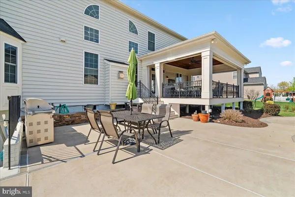 $1,600,000 | 42470 Fawn Meadow Place, Chantilly, VA 20152