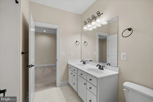 $1,600,000 | 42470 Fawn Meadow Place, Chantilly, VA 20152