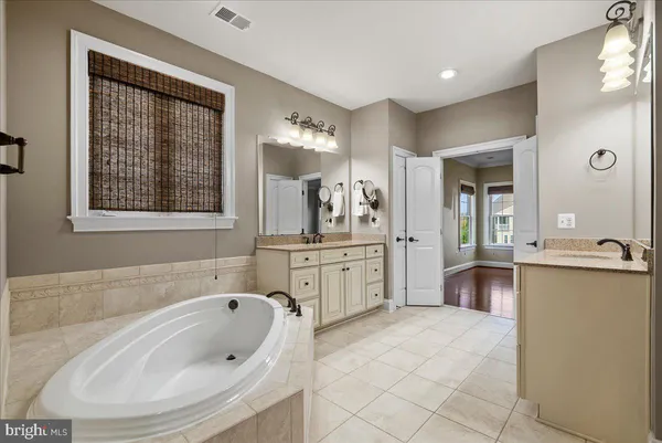 $1,600,000 | 42470 Fawn Meadow Place, Chantilly, VA 20152