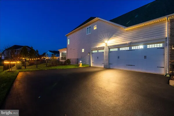 $1,600,000 | 42470 Fawn Meadow Place, Chantilly, VA 20152