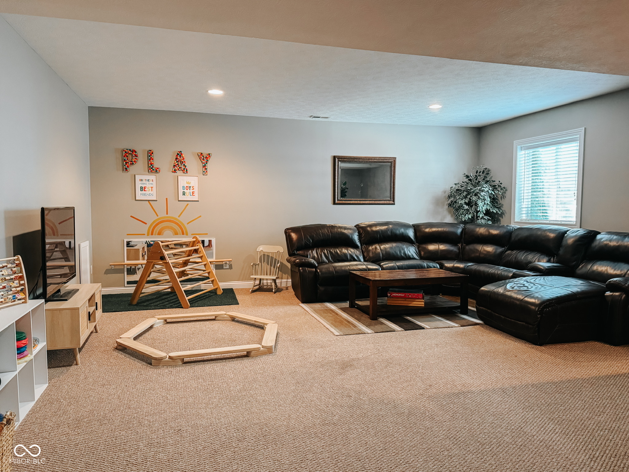 2923 Sleeping Ridge Way Indianapolis, IN 46217 - Photo 28 of 42 Gallery Image 28