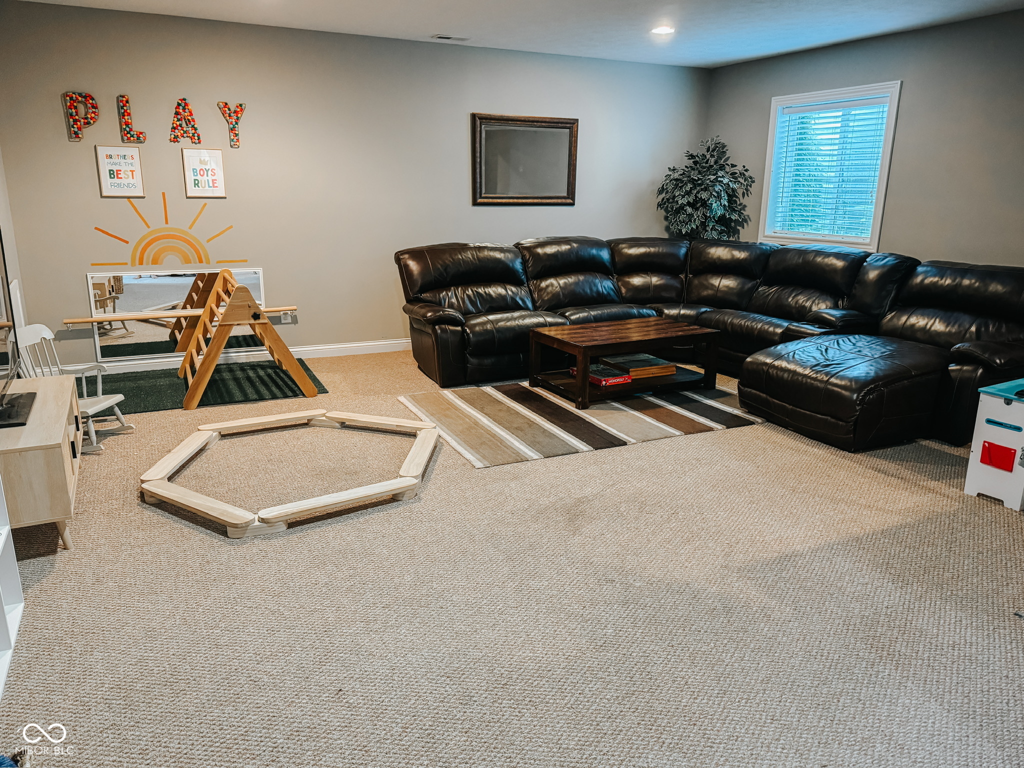 2923 Sleeping Ridge Way Indianapolis, IN 46217 - Photo 31 of 42 Gallery Image 31