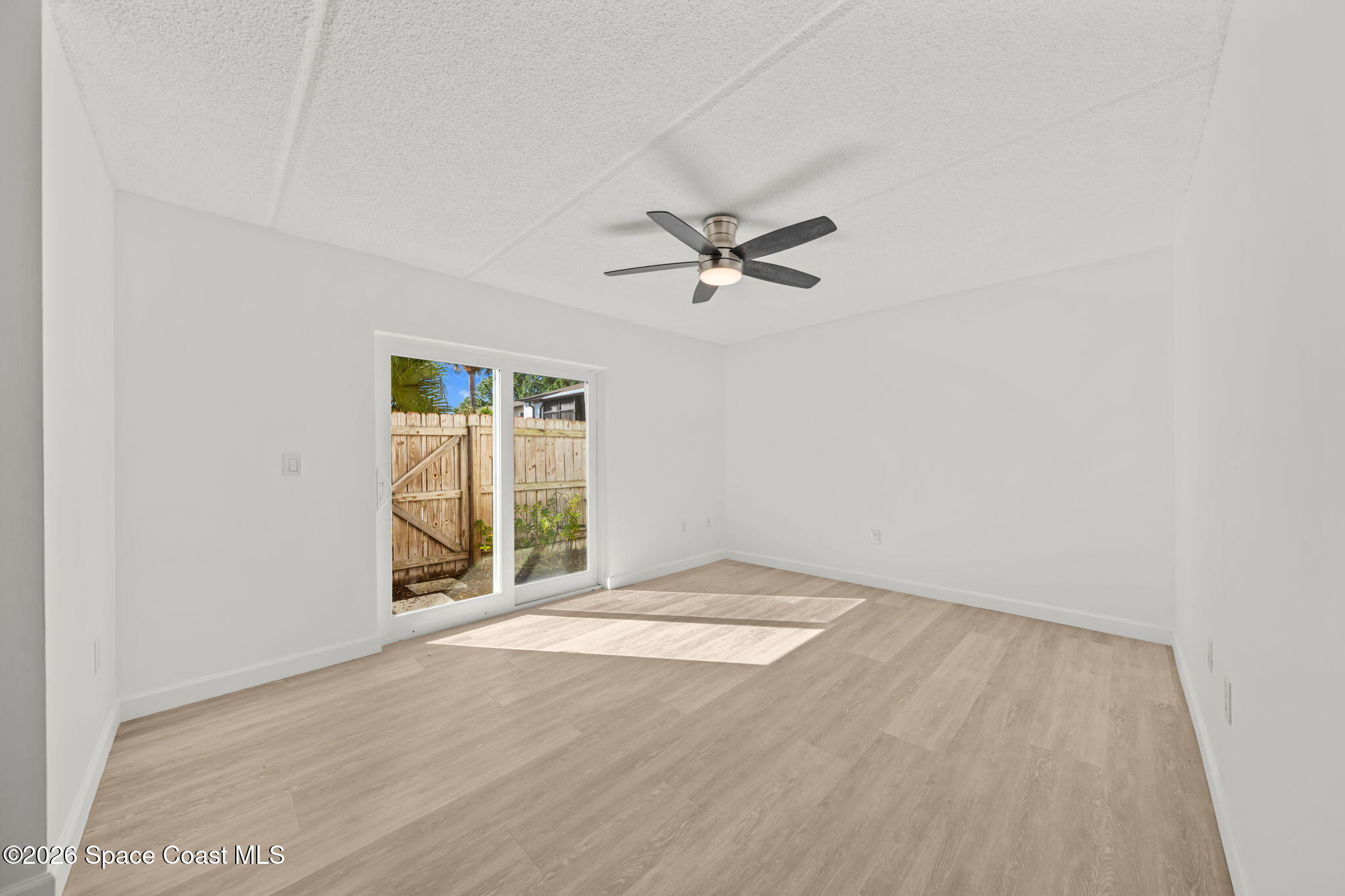 716 Ridge Club Drive Melbourne, FL 32934 - Photo 11 of 40 Living space overlooking the patio