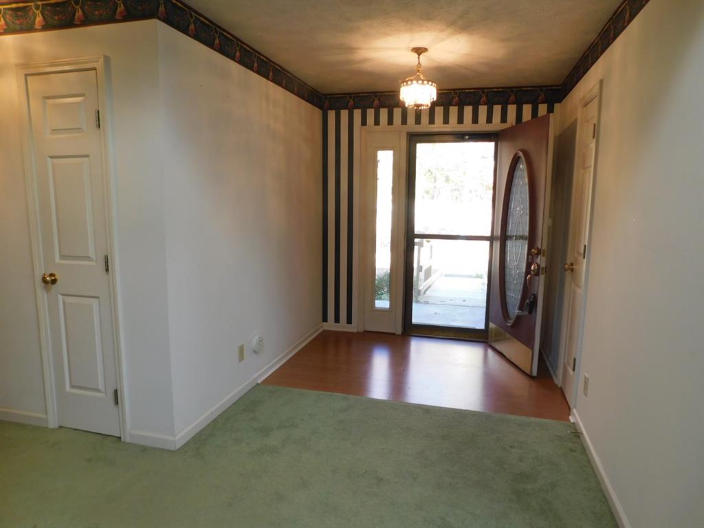 10901 West Georgetown Road Columbus, IN 47201 - Photo 11 of 45