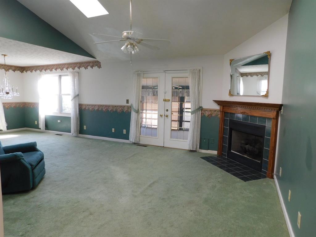 10901 West Georgetown Road Columbus, IN 47201 - Photo 12 of 45