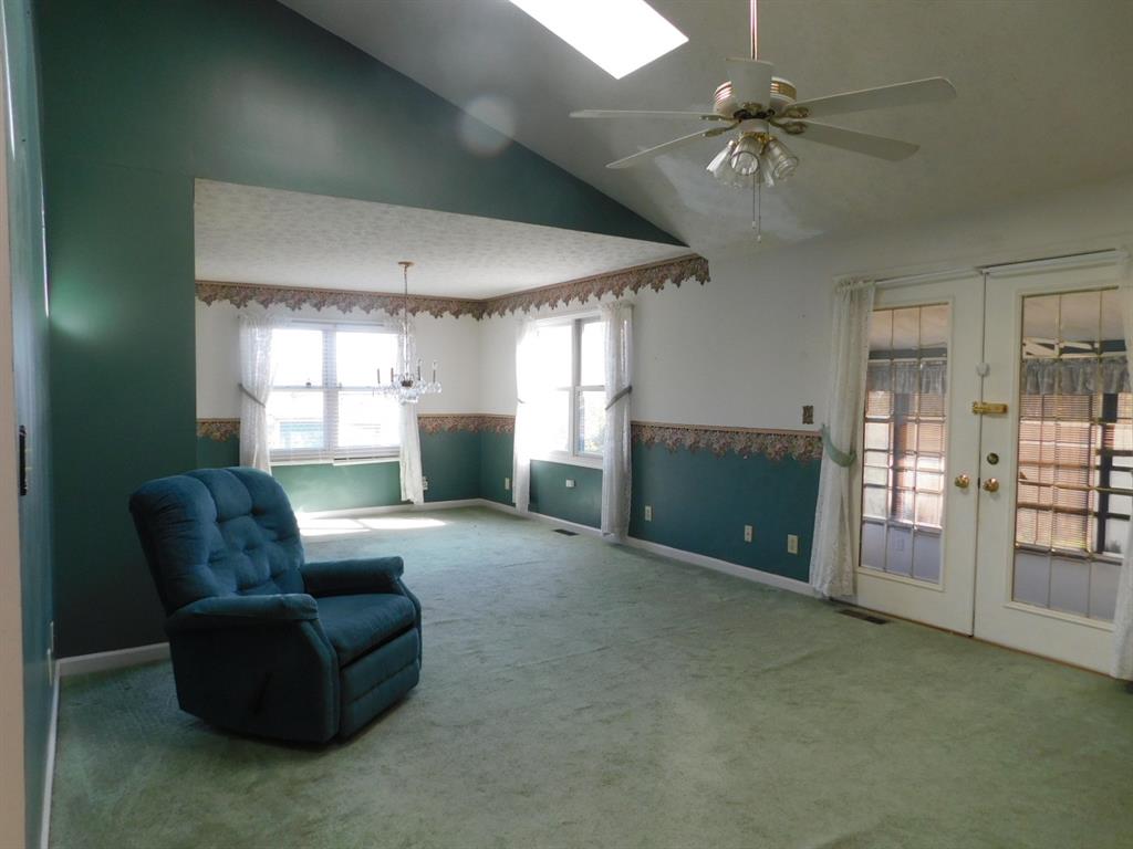 10901 West Georgetown Road Columbus, IN 47201 - Photo 13 of 45