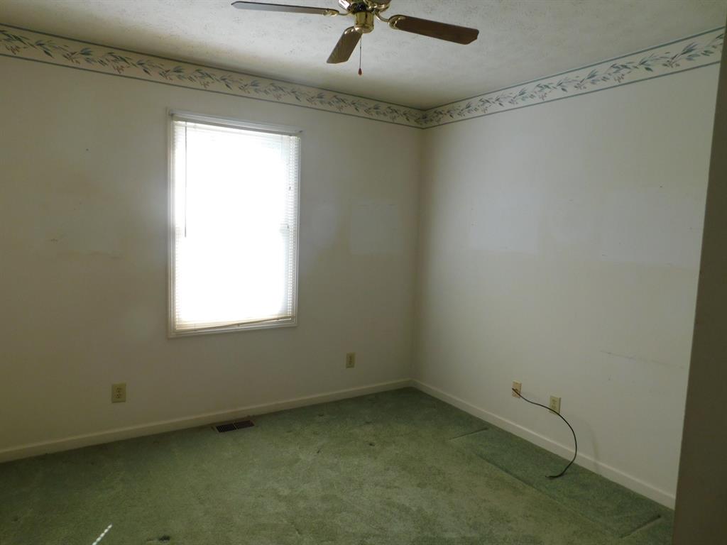 10901 West Georgetown Road Columbus, IN 47201 - Photo 31 of 45