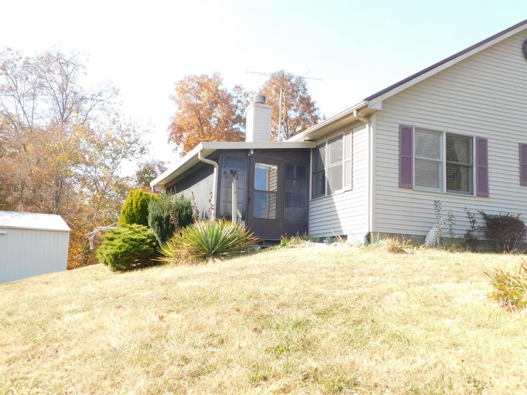 10901 West Georgetown Road Columbus, IN 47201 - Photo 9 of 45