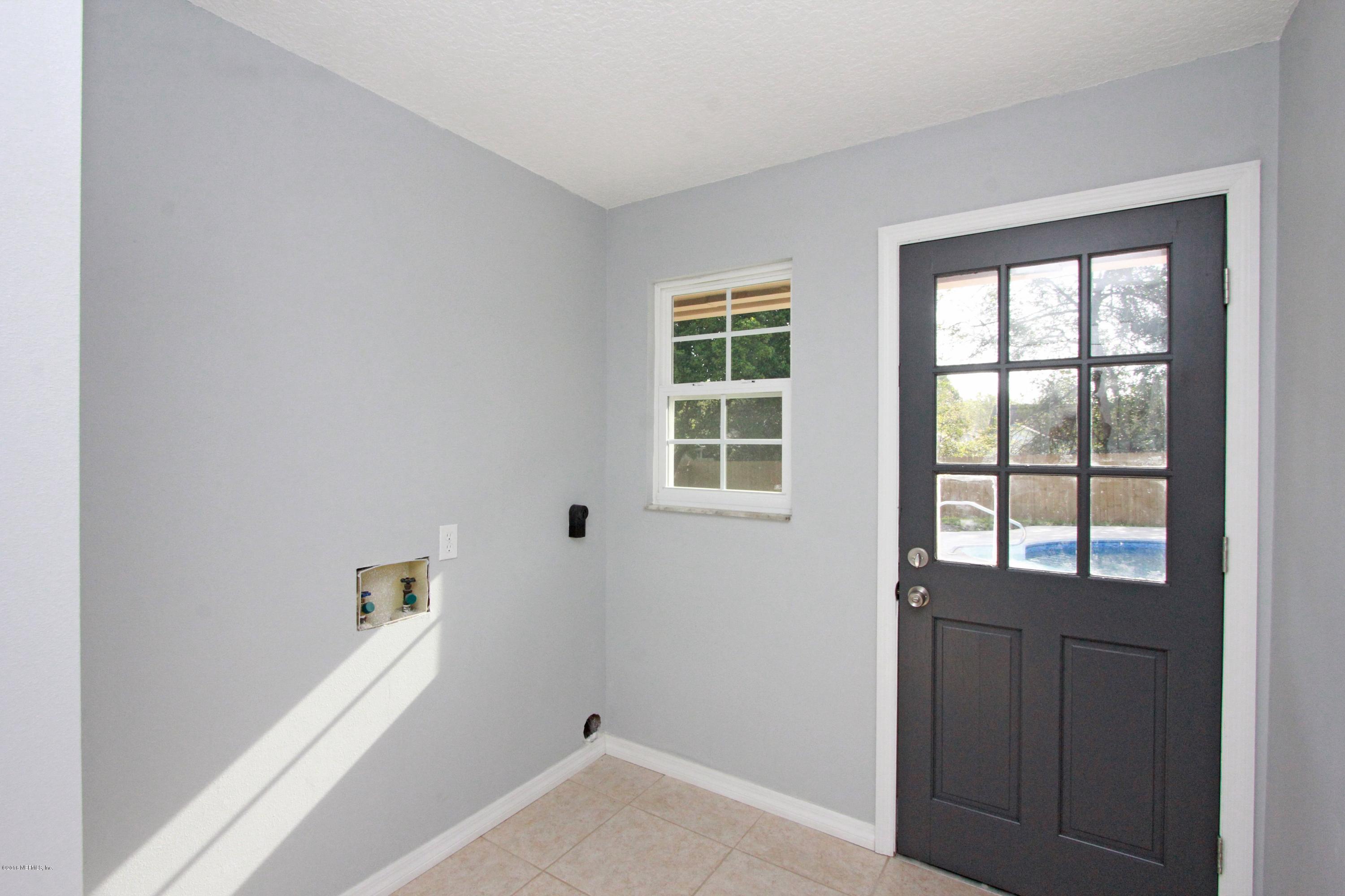 292 Foxridge Road Orange Park, FL 32065 - Photo 22 of 25 LAUNDRY ROOM