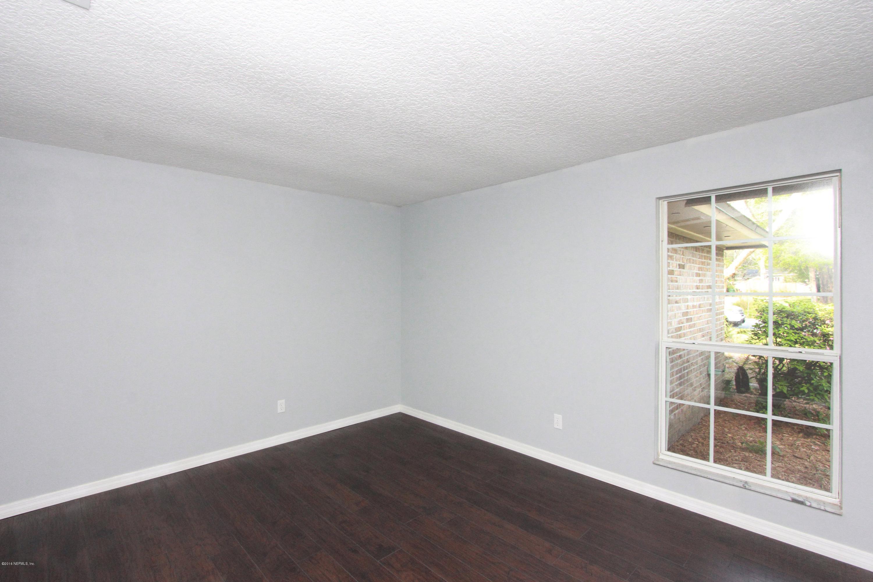 292 Foxridge Road Orange Park, FL 32065 - Photo 4 of 25 FLEX ROOM