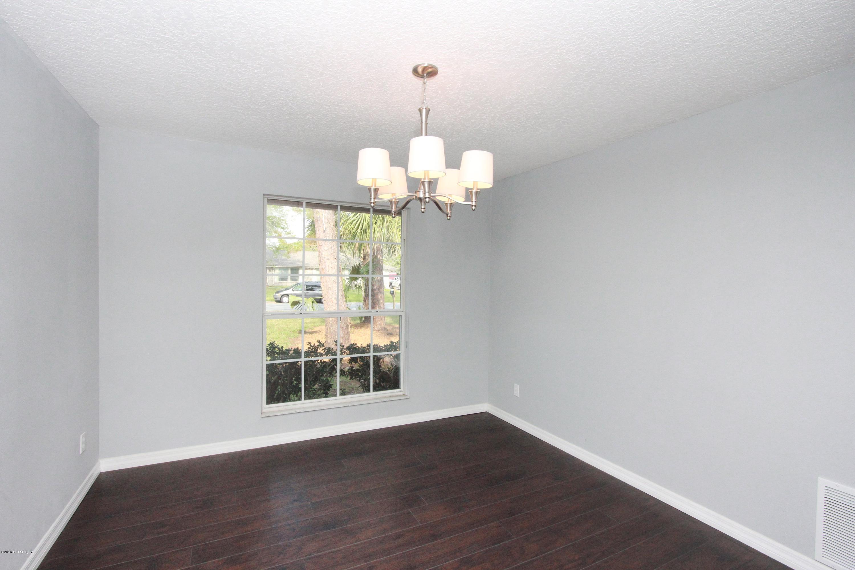 292 Foxridge Road Orange Park, FL 32065 - Photo 5 of 25 FORMAL DINING ROOM