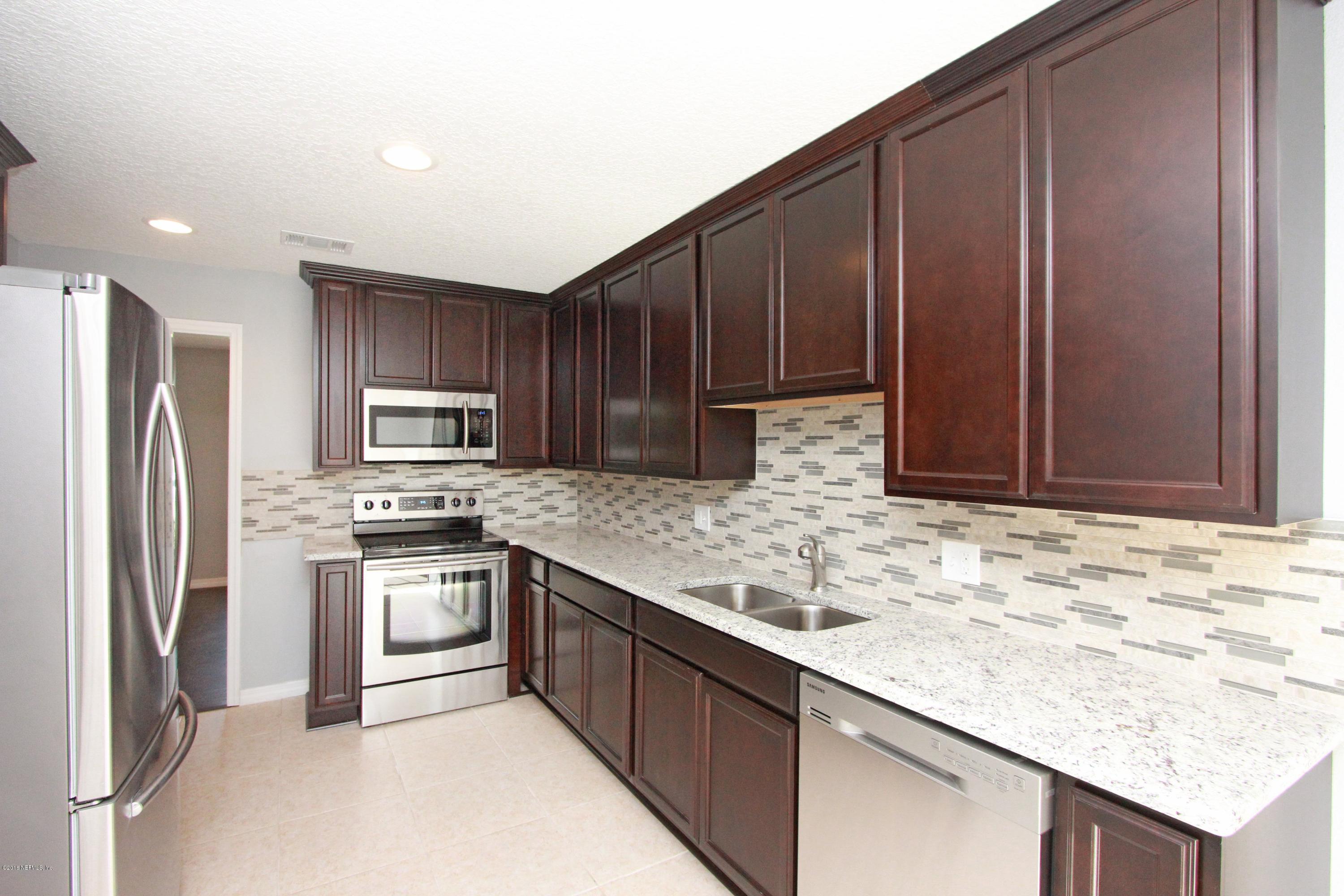 292 Foxridge Road Orange Park, FL 32065 - Photo 6 of 25 KICTHEN W, BRAND NEW SS APPLIANCES