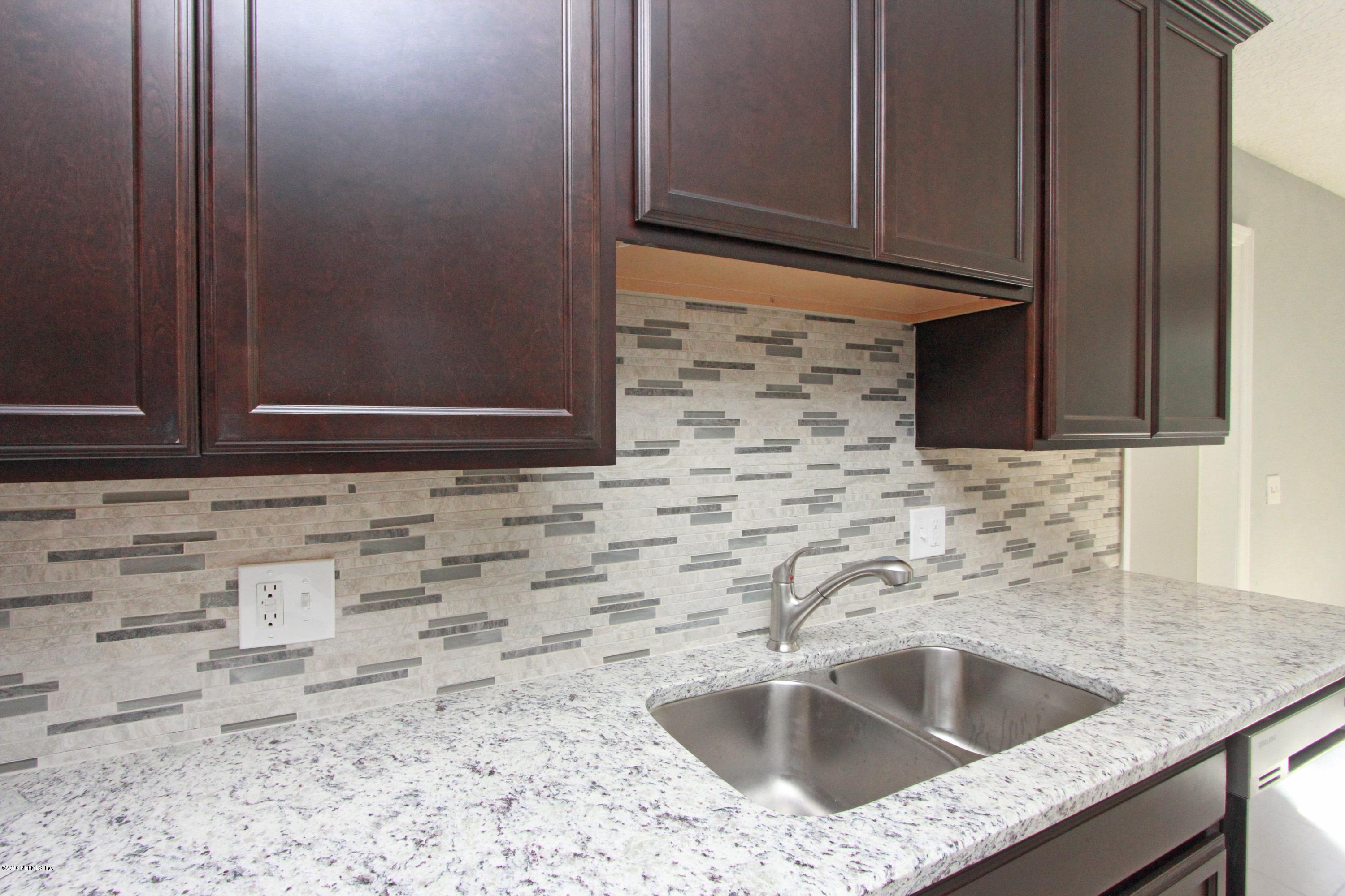 292 Foxridge Road Orange Park, FL 32065 - Photo 8 of 25 KITCHEN
