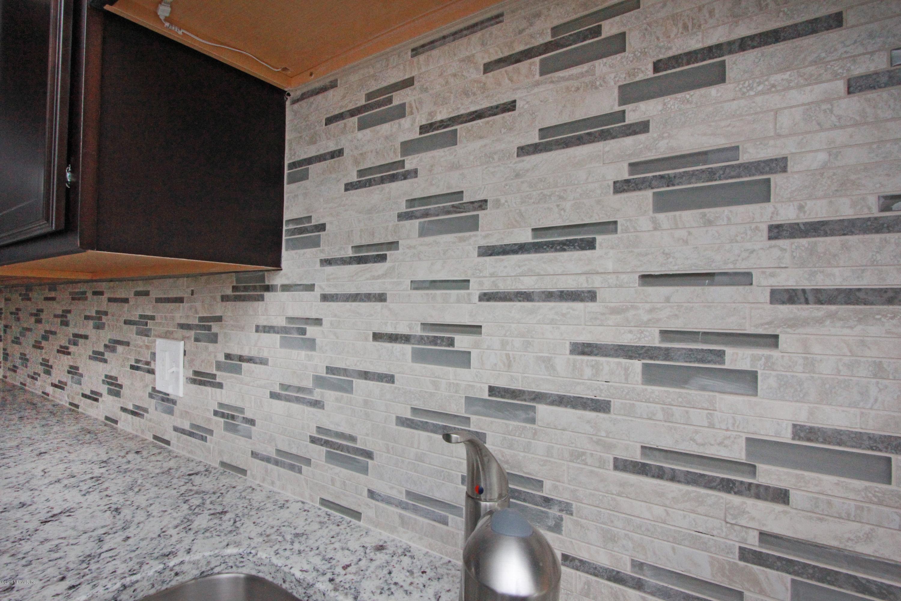 292 Foxridge Road Orange Park, FL 32065 - Photo 9 of 25 DESIGNER BACK SPLASH