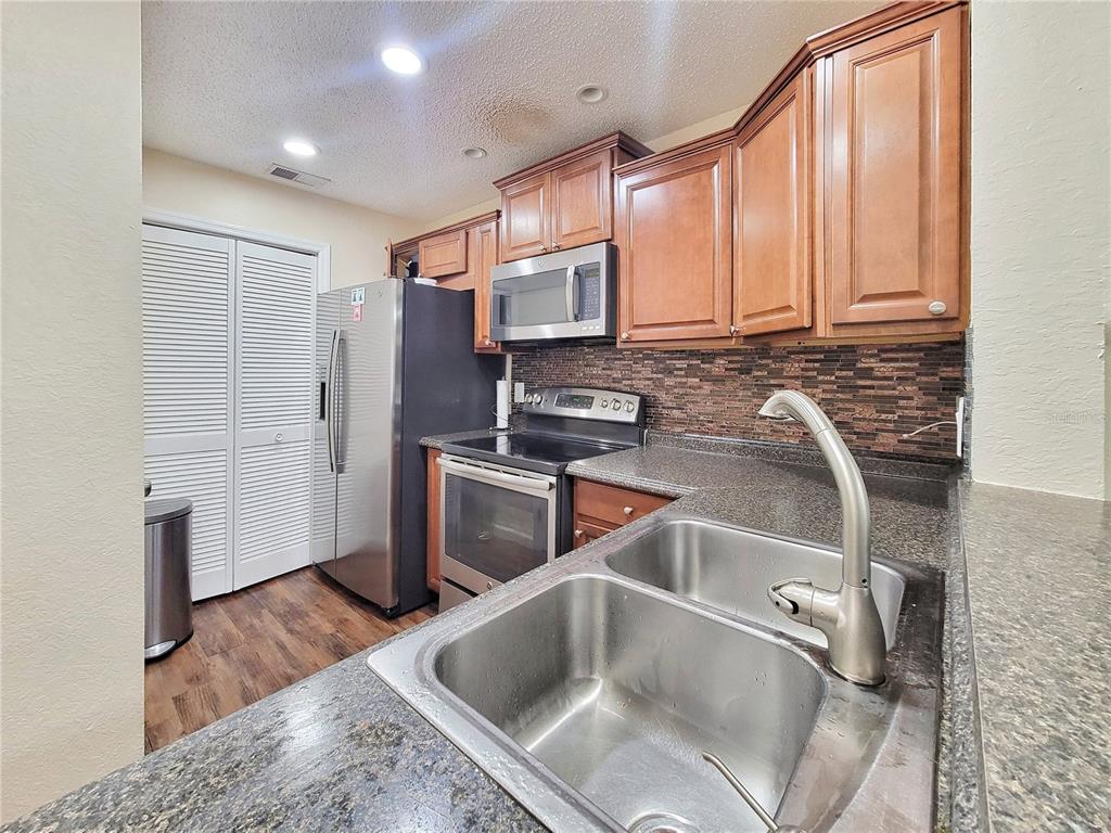 3705 Southwest 27th Street, Unit 1111 Gainesville, FL 32608 - Photo 13 of 30