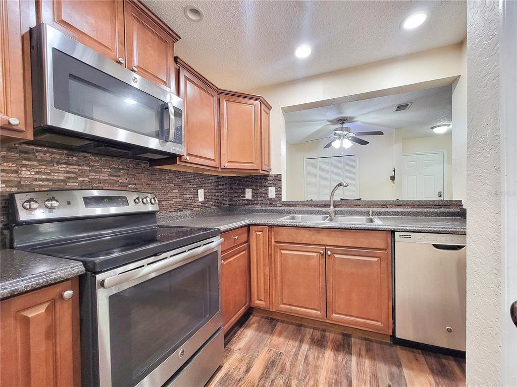 3705 Southwest 27th Street, Unit 1111 Gainesville, FL 32608 - Photo 15 of 30