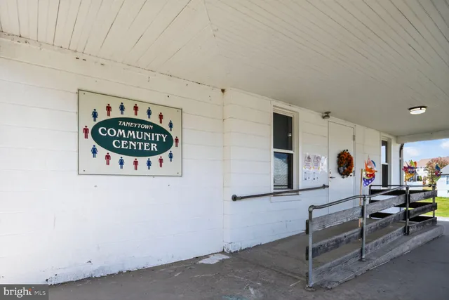 $409,999 | 71 Fairground Avenue, Taneytown, MD 21787