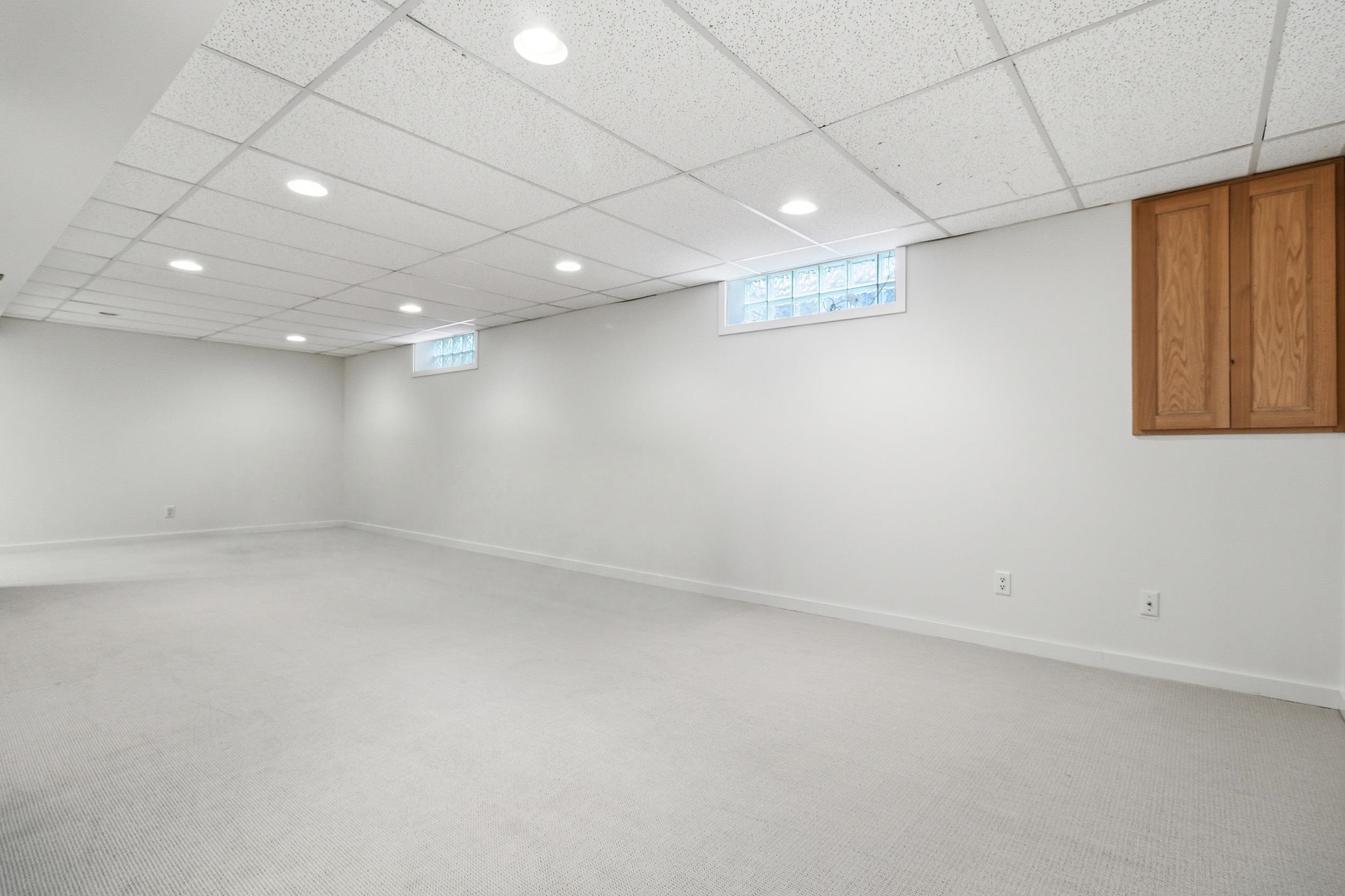 913 Sauk Ridge Madison, WI 53717 - Photo 14 of 32