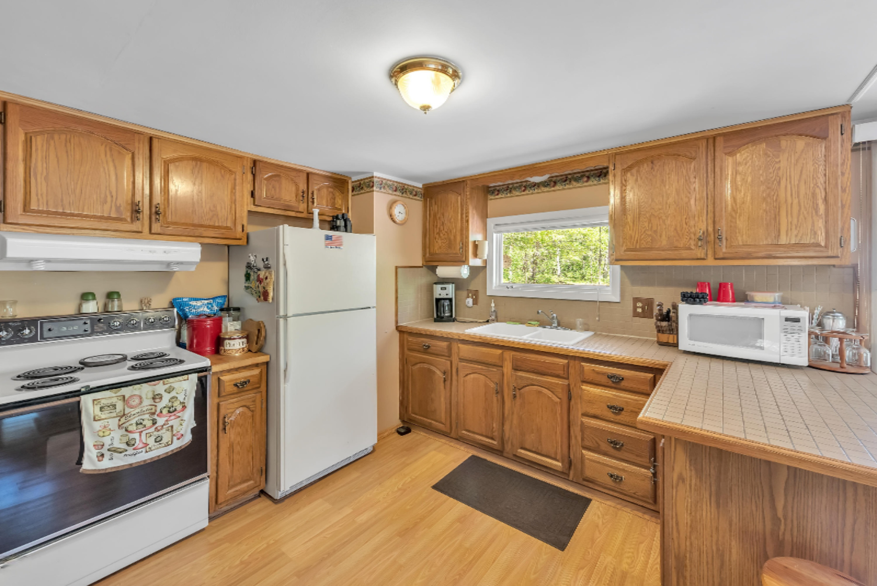 511 Huff Road Manistee, MI 49660 - Photo 12 of 29 Kitchen area