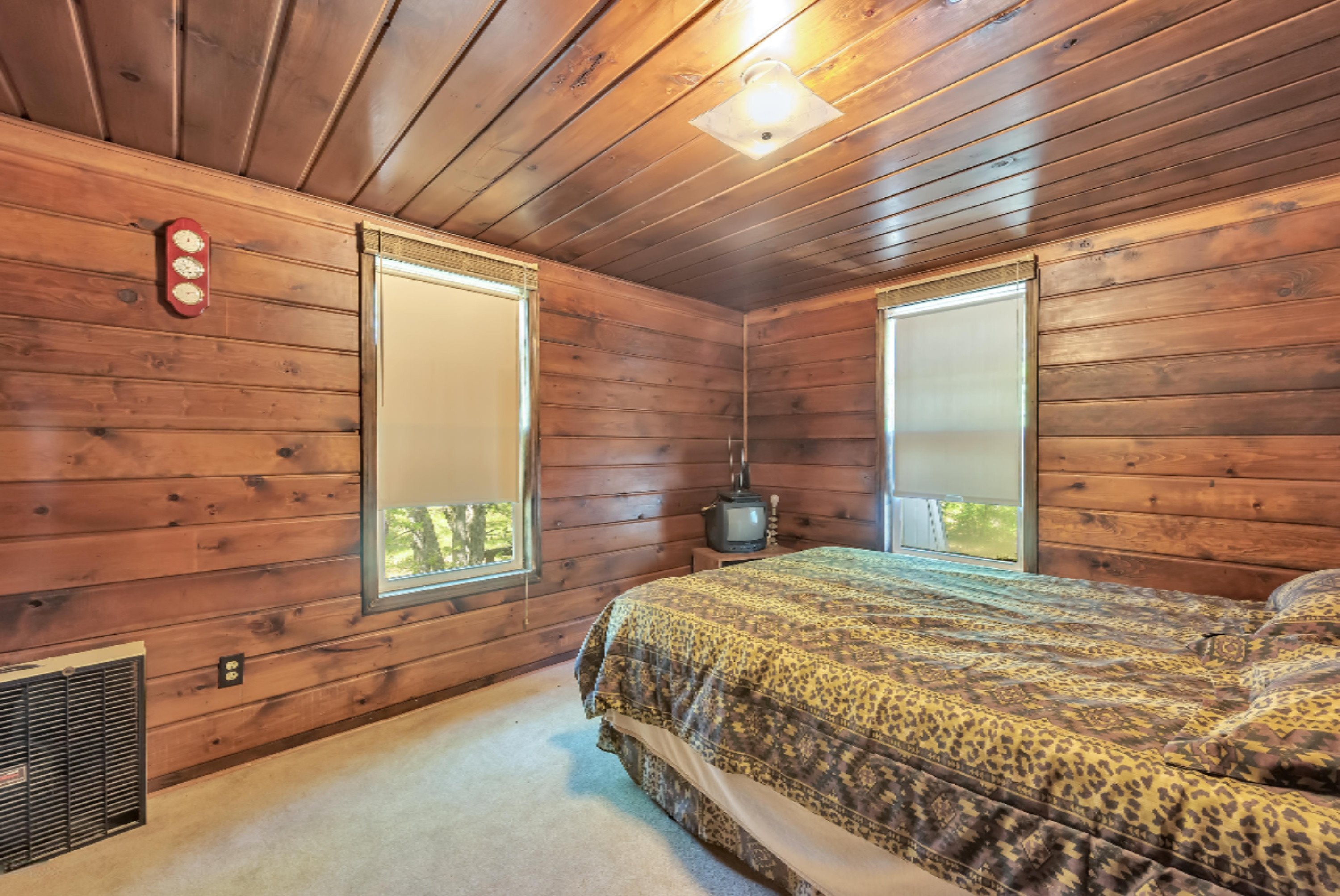 511 Huff Road Manistee, MI 49660 - Photo 22 of 29 Bedroom 3