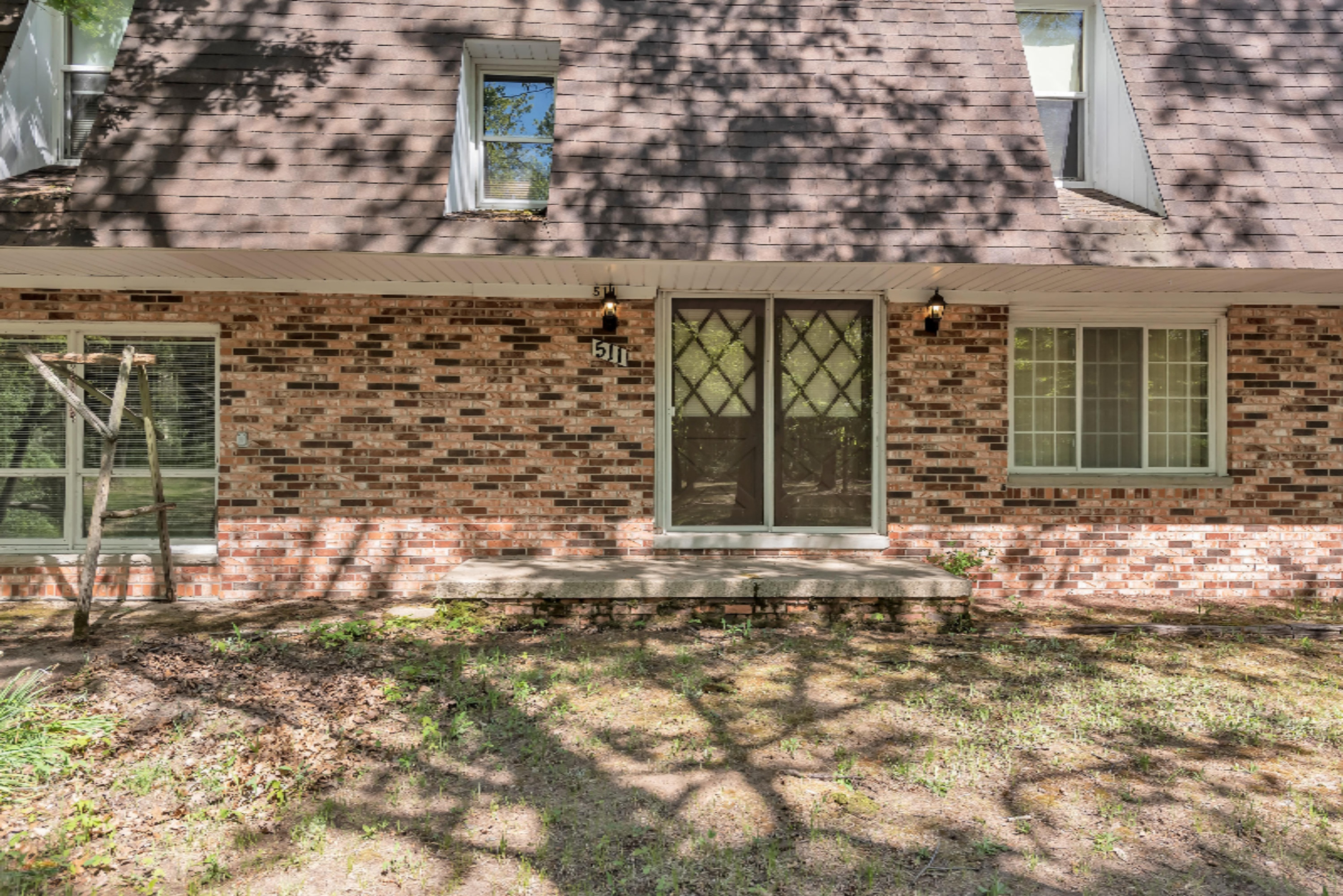 511 Huff Road Manistee, MI 49660 - Photo 4 of 29 Front entrance