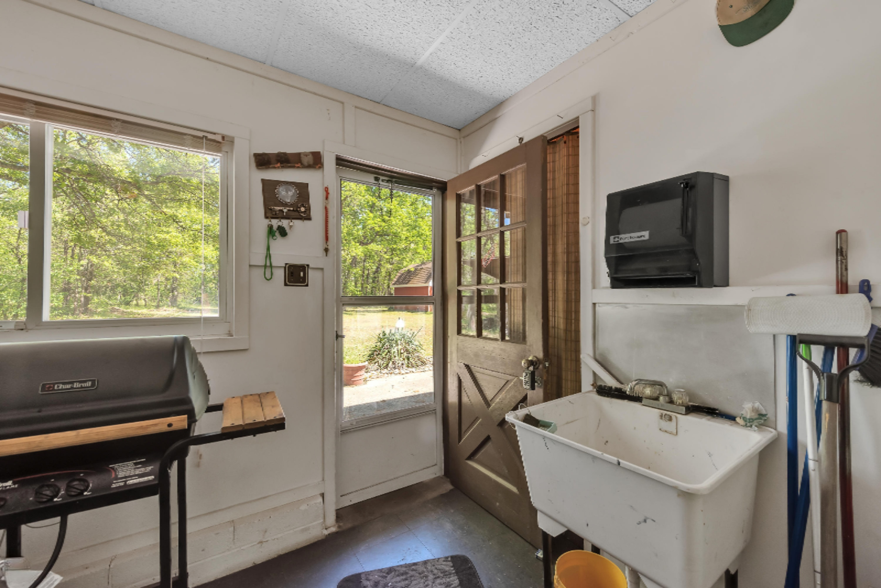 511 Huff Road Manistee, MI 49660 - Photo 5 of 29 Mud room