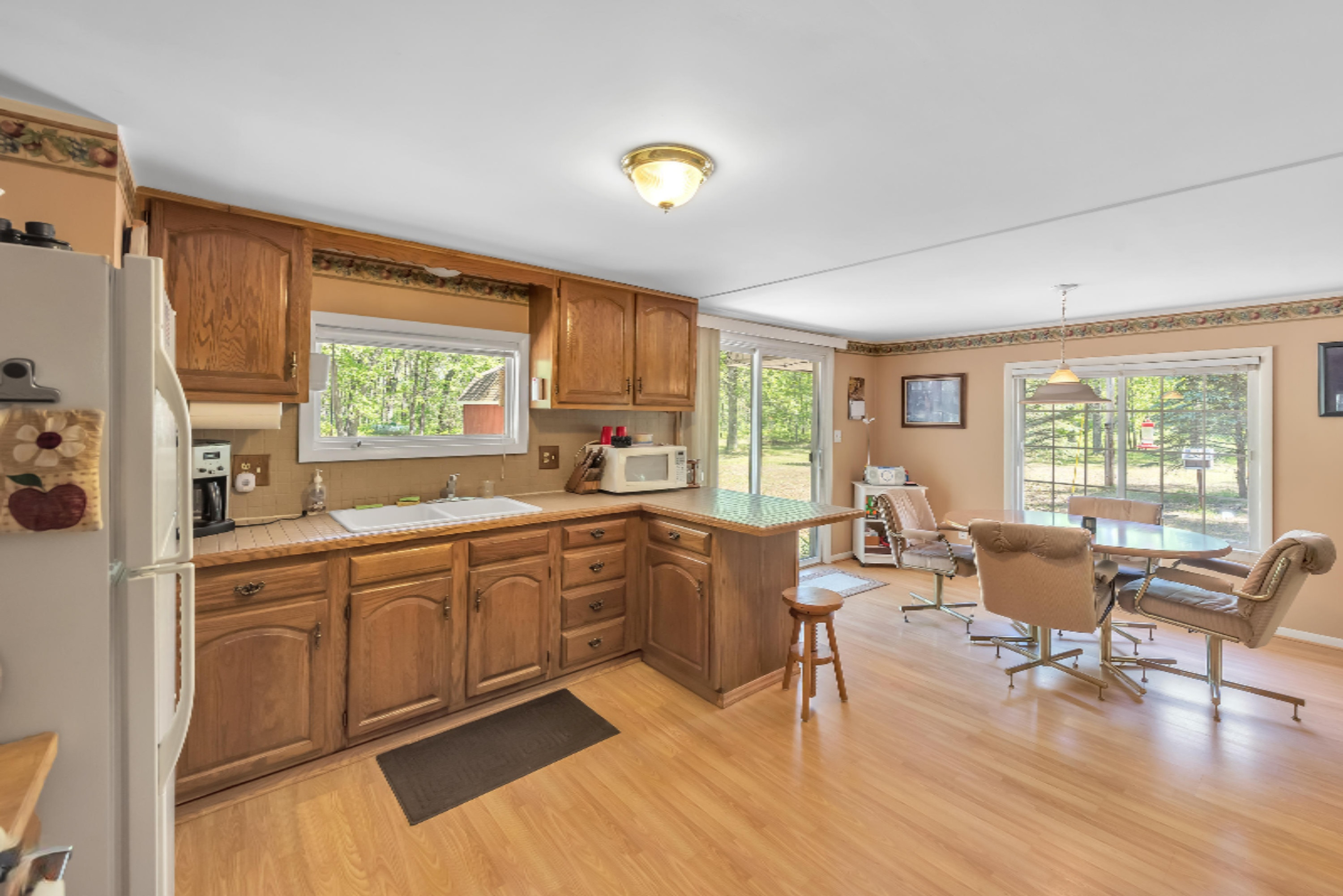 511 Huff Road Manistee, MI 49660 - Photo 9 of 29 Kitchen w/dining