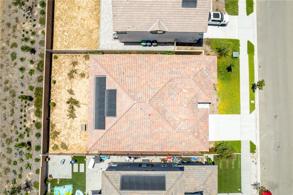 711 Ballesteros Street Perris, CA 92571 - Photo 13 of 39 Top 1 solar