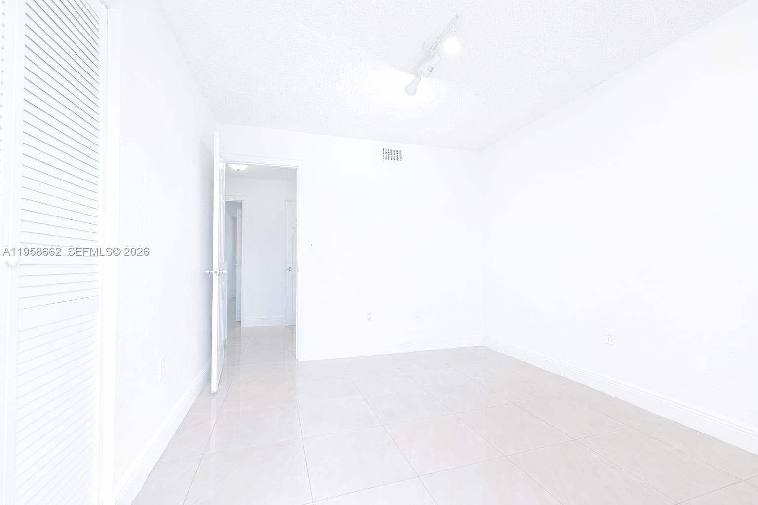 2740 West 76th Street, Unit 203 Hialeah, FL 33016 - Photo 17 of 19