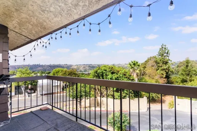$579,000 | 5125 Fontaine Street, Unit 205, San Diego, CA 92120