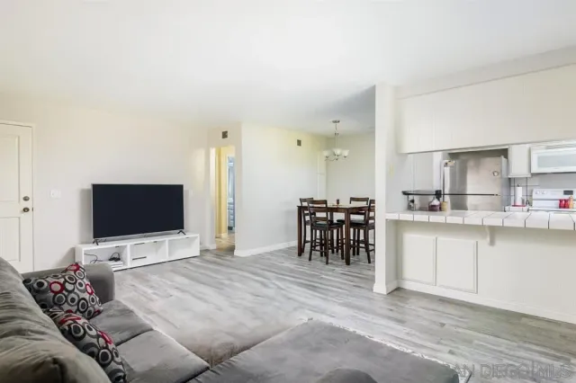 $579,000 | 5125 Fontaine Street, Unit 205, San Diego, CA 92120