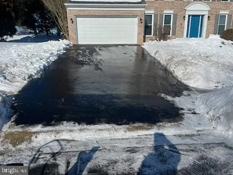 $695,000 | 33 Hummingbird Lane, Newark, DE 19711