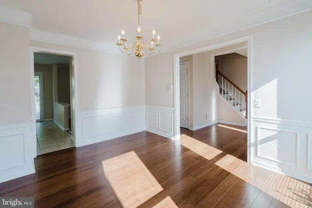 $724,900 | 33 Hummingbird Lane, Newark, DE 19711