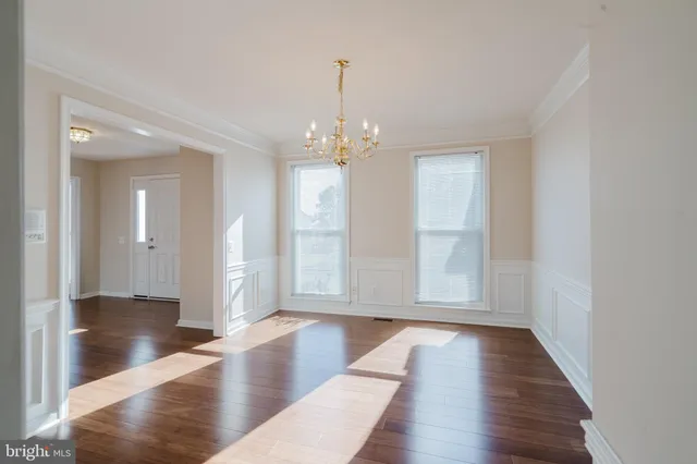 $724,900 | 33 Hummingbird Lane, Newark, DE 19711