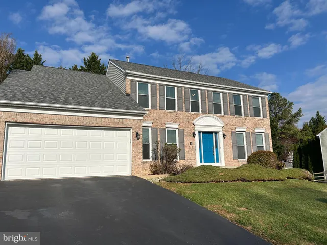 $724,900 | 33 Hummingbird Lane, Newark, DE 19711