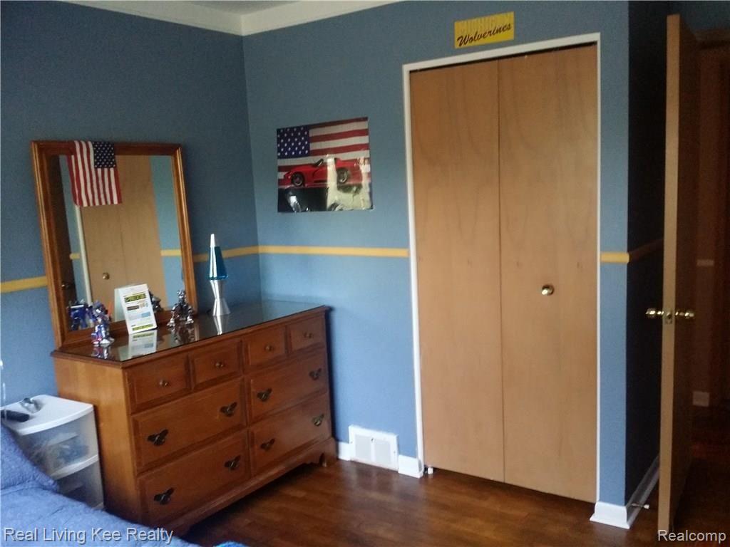 11201 Racine Road Warren, MI 48093 - Photo 12 of 23 Bedroom 3.jpg