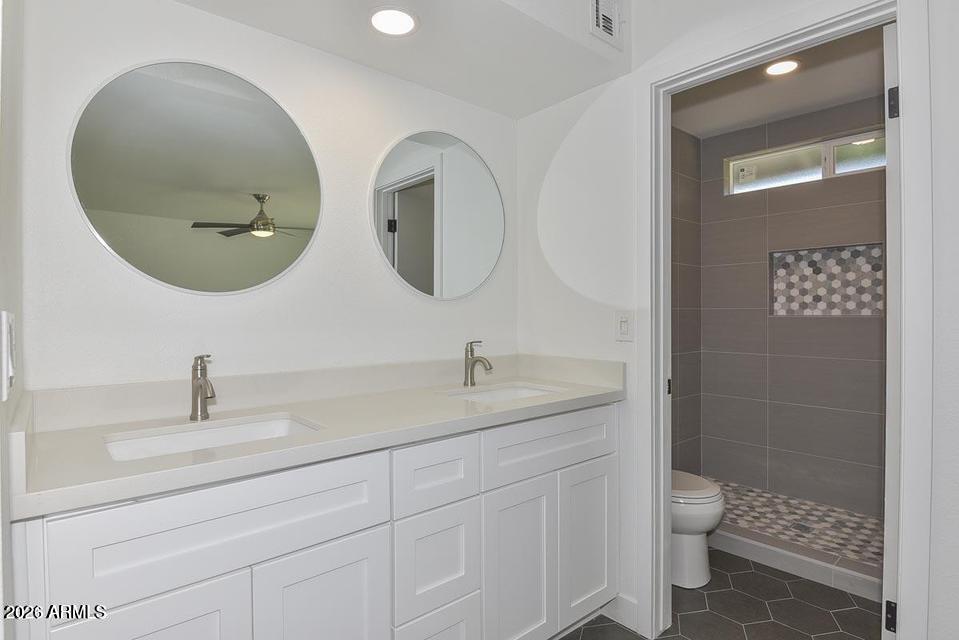 2250 East Kathleen Road Phoenix, AZ 85022 - Photo 14 of 32 Bathroom 2