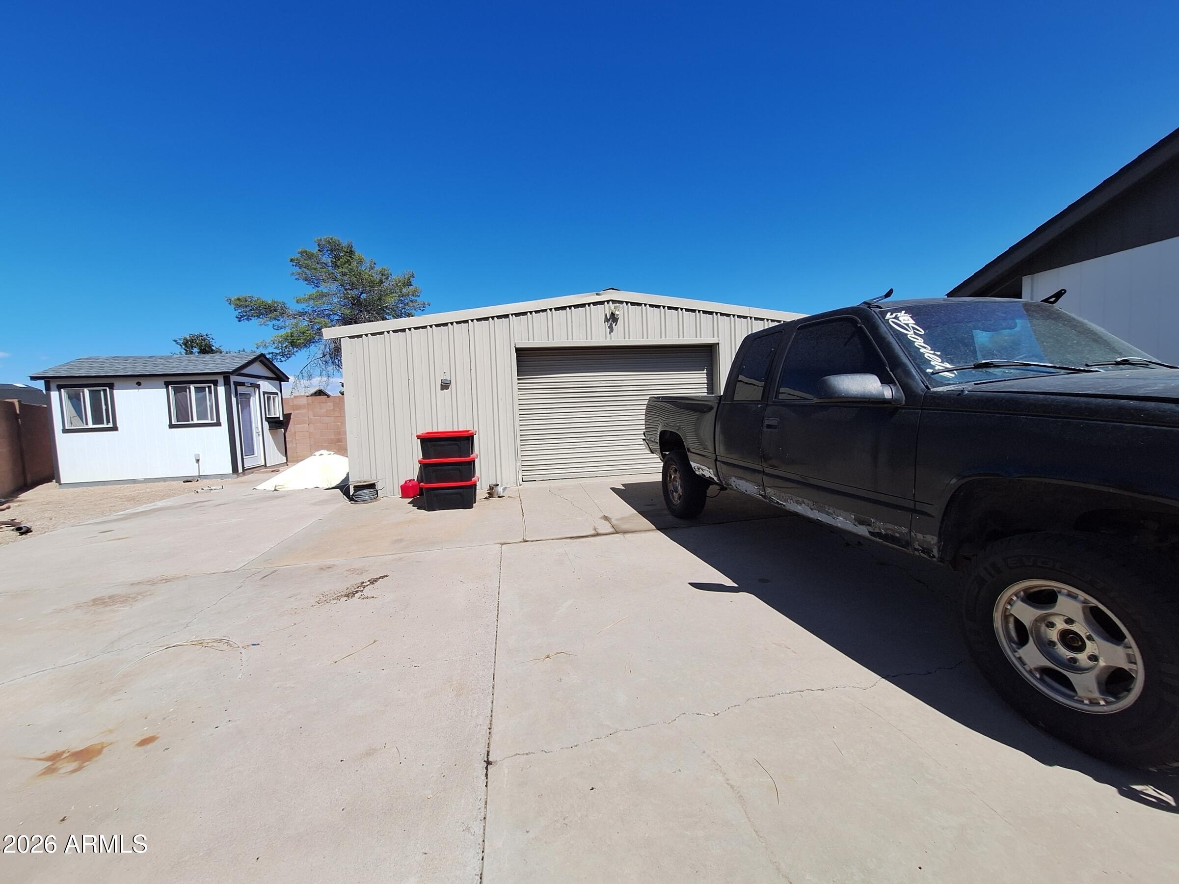 2250 East Kathleen Road Phoenix, AZ 85022 - Photo 29 of 32 20260407_workshop-front