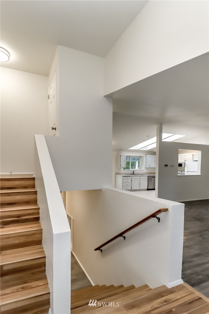 5049 Carpenter Road Southeast Olympia, WA 98513 - Photo 13 of 33 Gallery Image 13