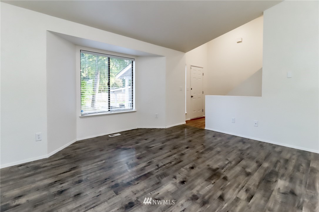 5049 Carpenter Road Southeast Olympia, WA 98513 - Photo 7 of 33 Gallery Image 7