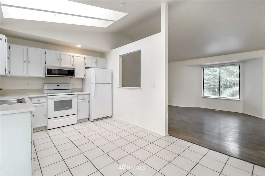 5049 Carpenter Road Southeast Olympia, WA 98513 - Photo 10 of 33 Gallery Image 10