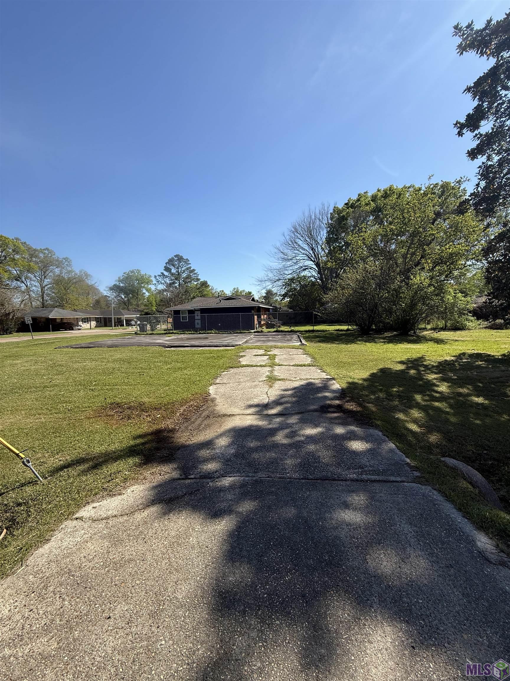 2326 Thomas Baton Rouge, LA 70807 - Photo 3 of 5