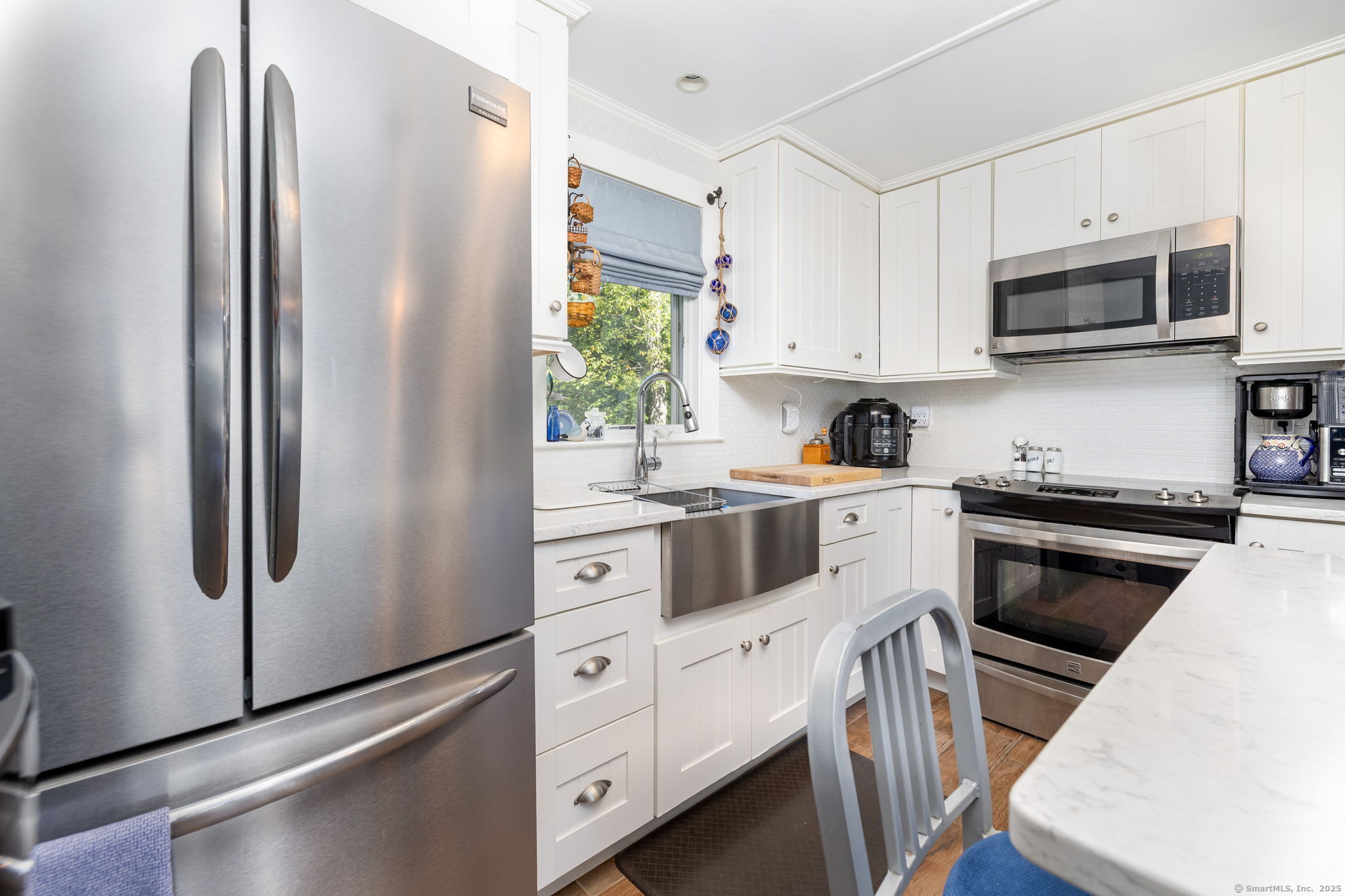 12 Littlefield Drive Old Lyme, CT 06371 - Photo 7 of 34