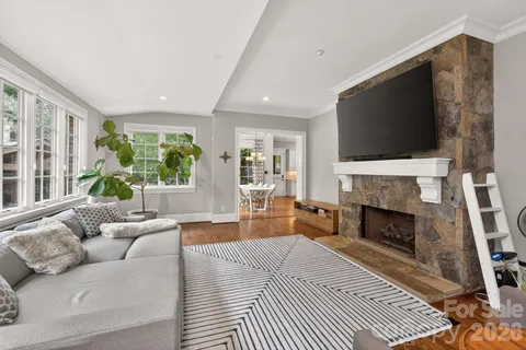 $2,100,000 | 8304 Marcliffe Court, Waxhaw, NC 28173