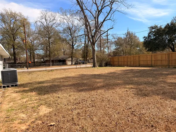 $2,000 | 628 Truman Street, Cleveland, TX 77327