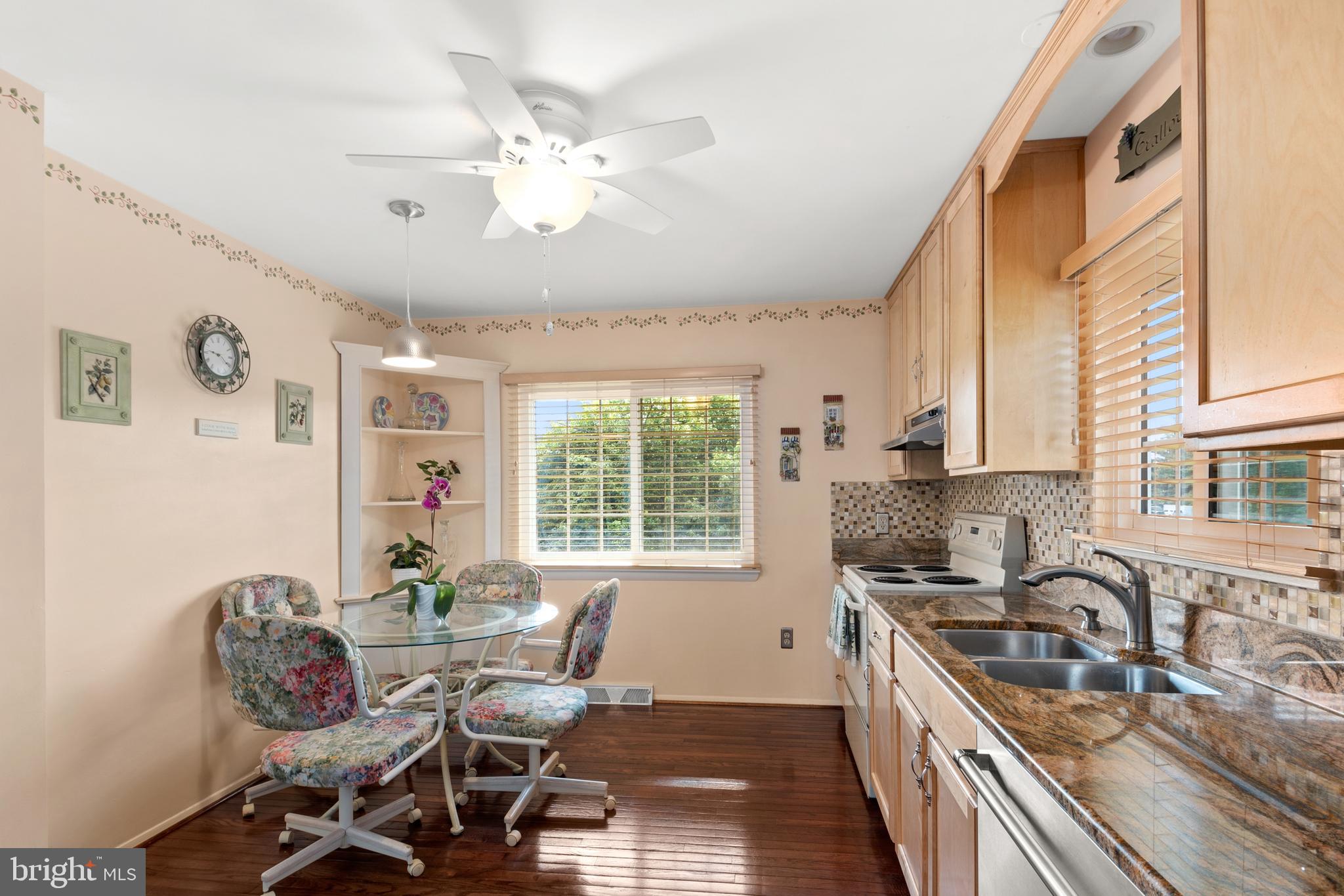 4214 High Ridge Road Haymarket, VA 20169 - Photo 15 of 55 Kitchen