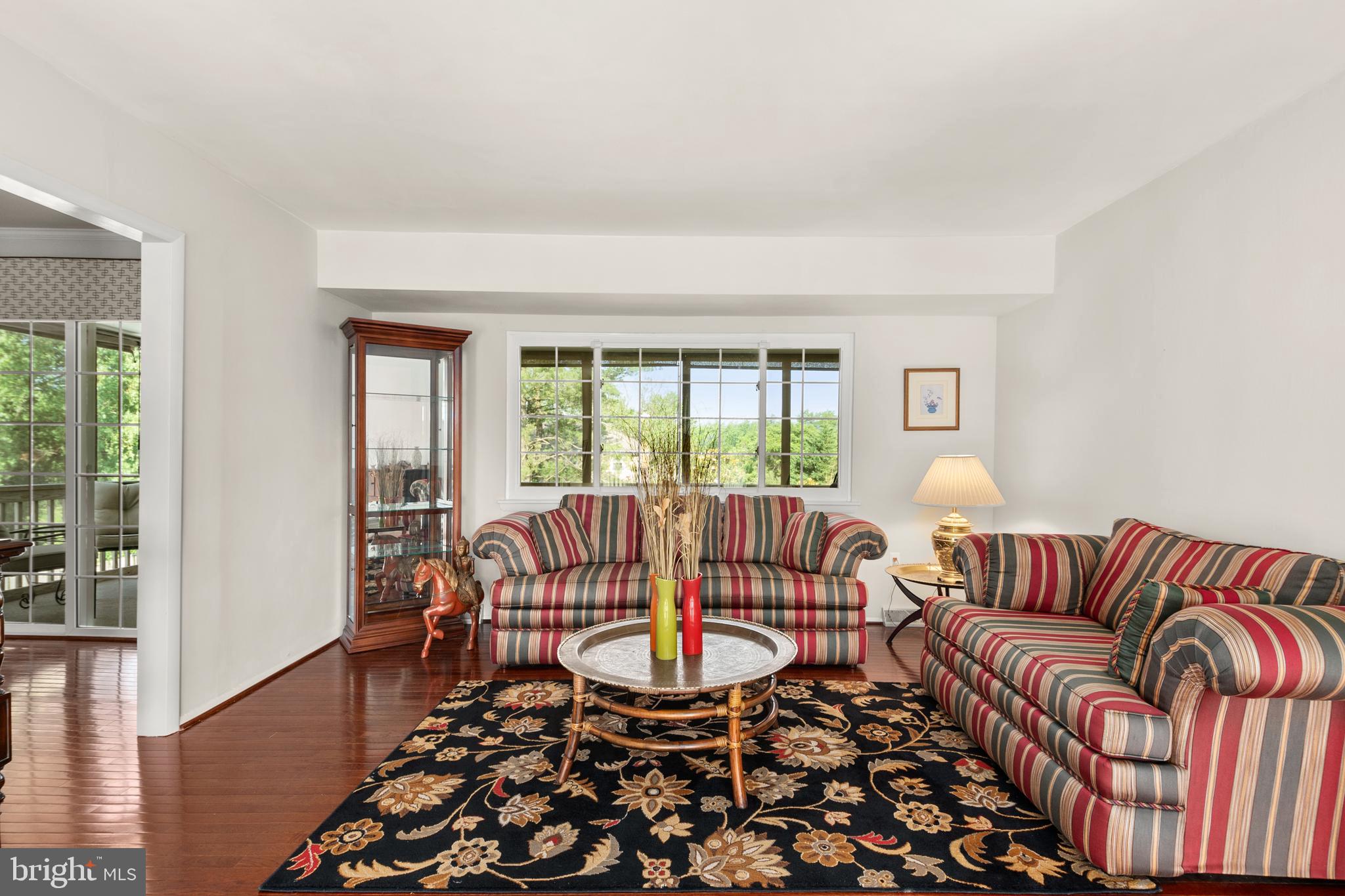 4214 High Ridge Road Haymarket, VA 20169 - Photo 7 of 55 Living Room