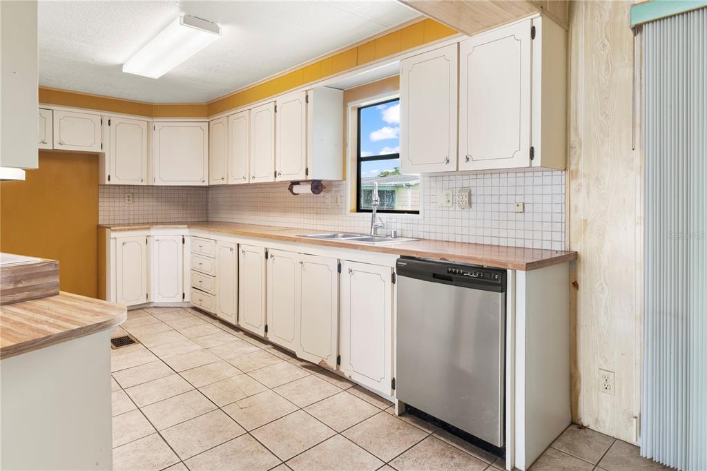 48 Quail Court Ellenton, FL 34222 - Photo 16 of 64