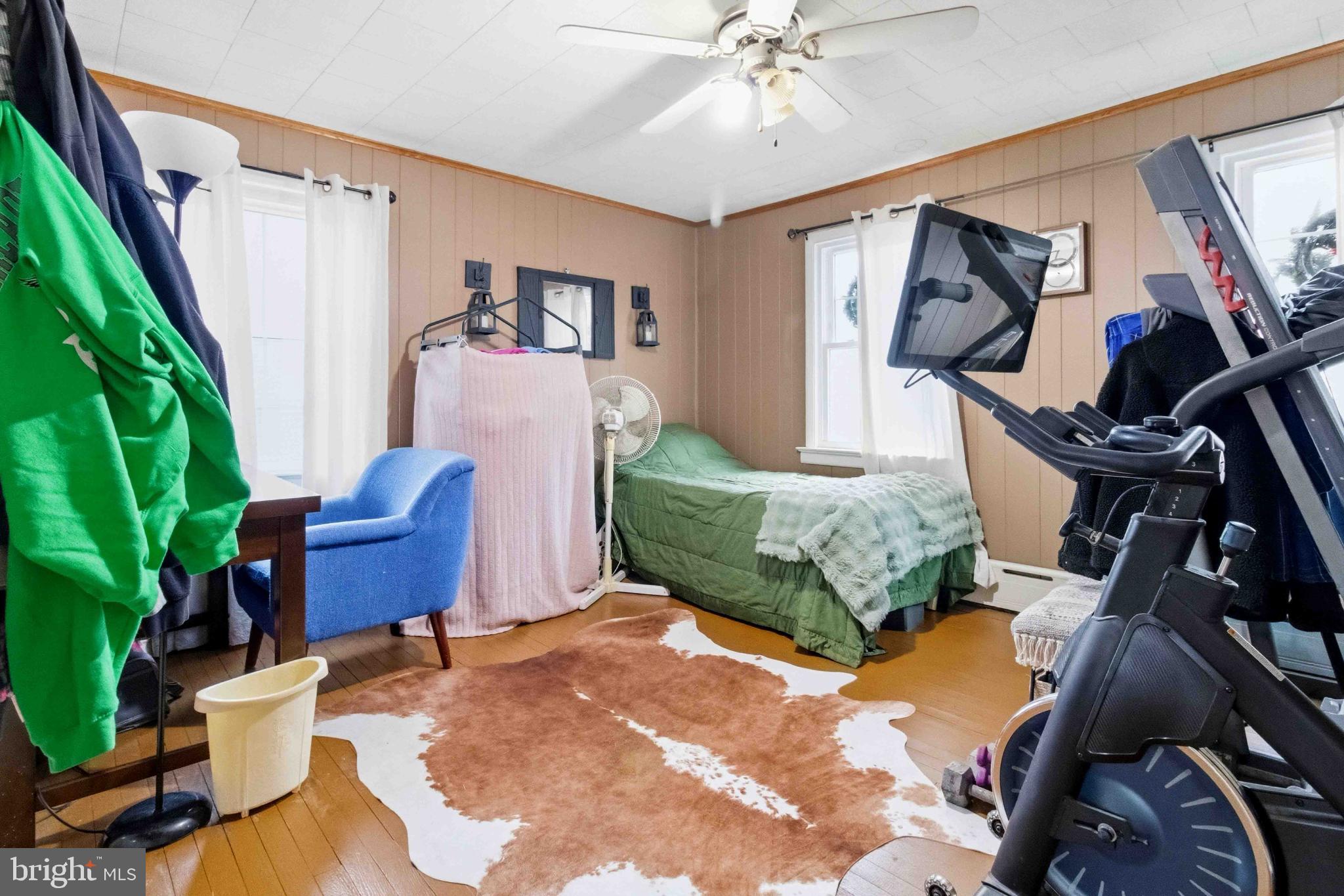 38 State Road Barnesville, PA 18214 - Photo 26 of 46 a living room with furniture and a potted plant